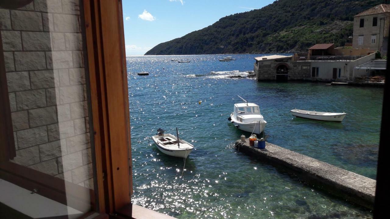 Anka'S Beach Komiža Exterior foto